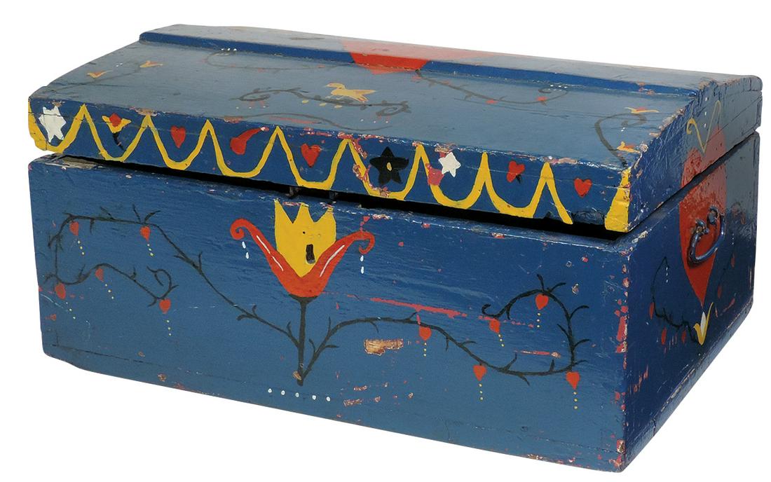 Furniture, Immigrant's Chest, 19th C. w/dovetailed (1 of 2)