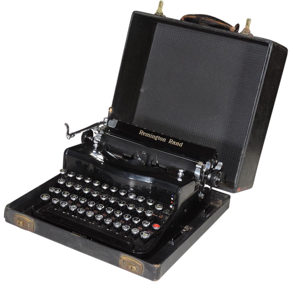 Typewriter, Remington Rand Portable in carrying case, (1 of 1)