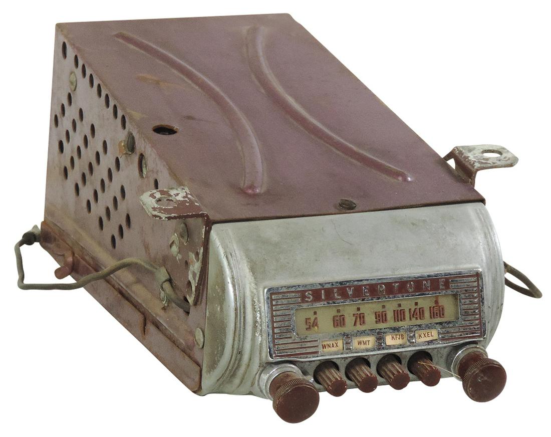 Automobile Radio, Silvertone under-dash 6V, circa 1941 Model 10-666-1B, VG untested cond, 13.5"W. (1 of 1)