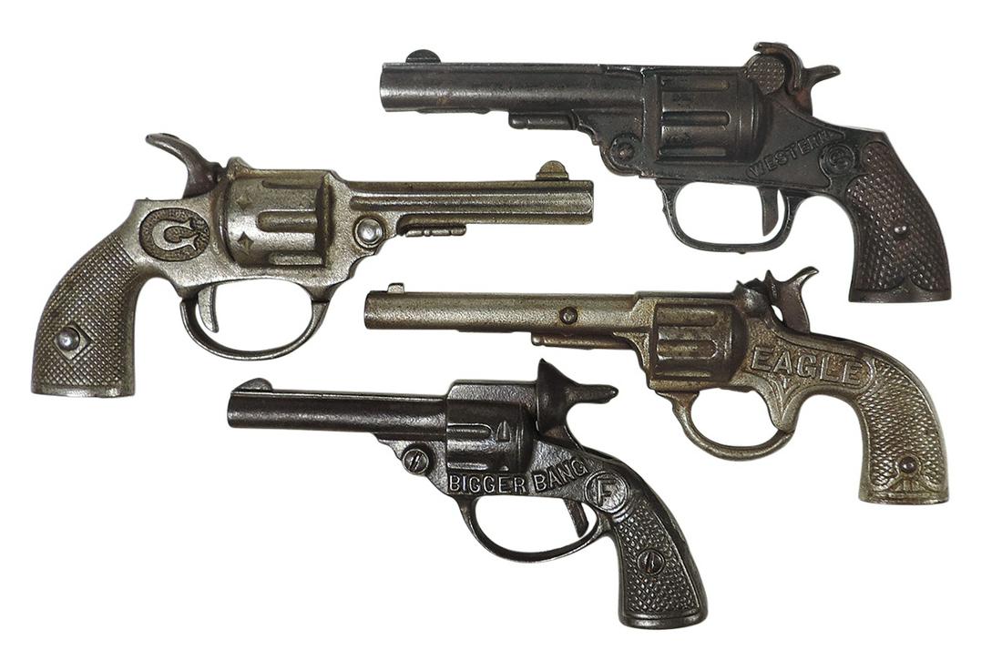 Toy Cap Guns (4), cast iron Western by Kenton, Bigger Bang by Kilgore, Eagle by Stevens & English: Toy Cap Guns (4), cast iron Western by Kenton, Bigger Bang by Kilgore, Eagle by Stevens & English Mohawk, Good+ to VG working cond, largest 7.5"L.