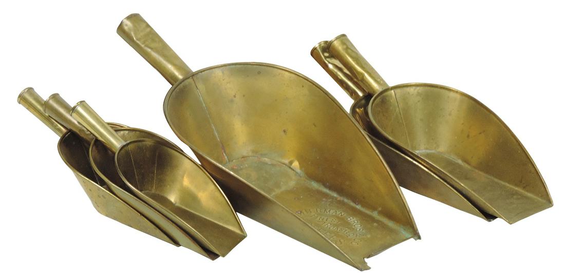 Country Store Scoops (6), brass in 5 different sizes w/an extra, VG cond, largest 14"L.: Country Store Scoops (6), brass in 5 different sizes w/an extra, VG cond, largest 14"L.