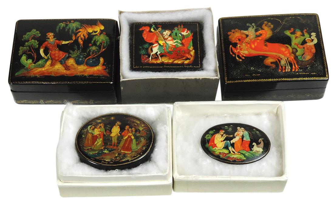 Russian Lacquerware (5), 4 covered boxes & pin w/fairytale scenes, c.1970s-90s, 2 w/gift boxes, Exc (1 of 1)