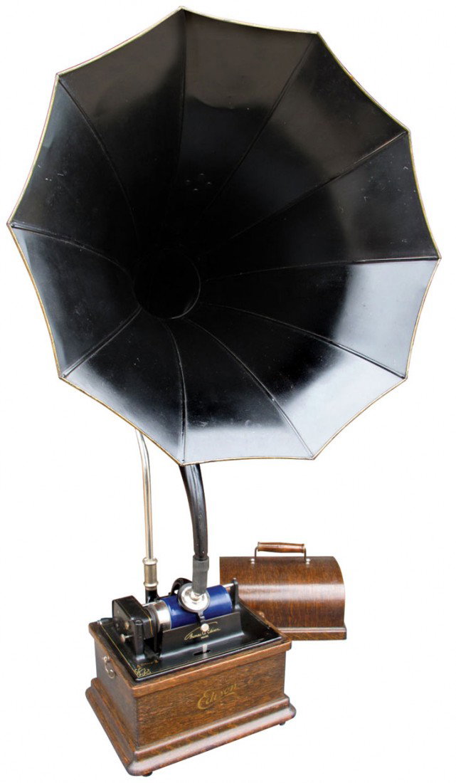 Phonograph, Edison Fireside w/Cygnet Horn, Model : Phonograph, Edison Fireside w/Cygnet Horn, Model A w/quartersawn oak case, plays 2 & 4 minute records, has it's orig supporting bracket, plays beautifully & is in Exc restored cond, case is 10.5"H x 1