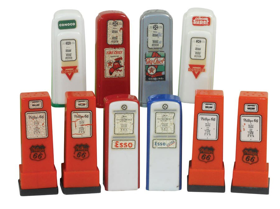 Petroliana, 5 pr plastic salt & pepper sets, Esso, Cono: Petroliana, 5 pr plastic salt & pepper sets, Esso, Conoco, 2 Phillips 66 & Texaco Sky Chief/Fire Chief, some from businesses in ND, some crazing on labels, o/wise all VG/Exc cond, 3"H.
