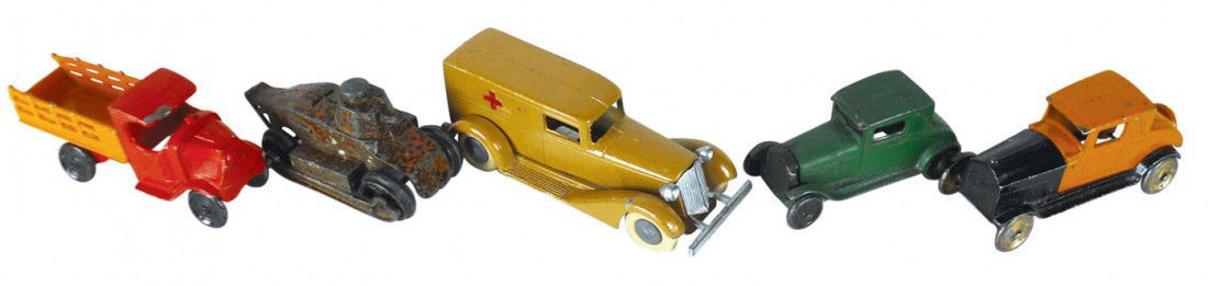Toys, Tootsietoy cars, truck & tank (5 pcs), #809 Graha: Toys, Tootsietoy cars, truck & tank (5 pcs), #809 Graham Ambulance, Buick Coupe, Ford Model A Coupe, Mack Stake Truck & U.S. Army Tank, all later 1920's to early 1930's, all in Exc & Near Mint cond w/