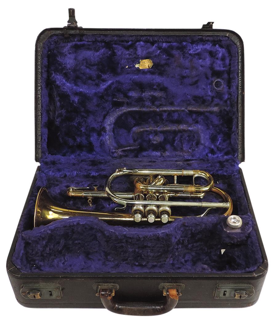 Musical Instrument, 400 True-Tone coronet, mfgd by Buescher, Ser. #287625, engraved "400" on bell &: Musical Instrument, 400 True-Tone coronet, mfgd by Buescher, Ser. #287625, engraved "400" on bell & w/True-tone stamp on valve, 2-tone brass & silver-plate, c.1937, VG untested cond w/light dings & fi