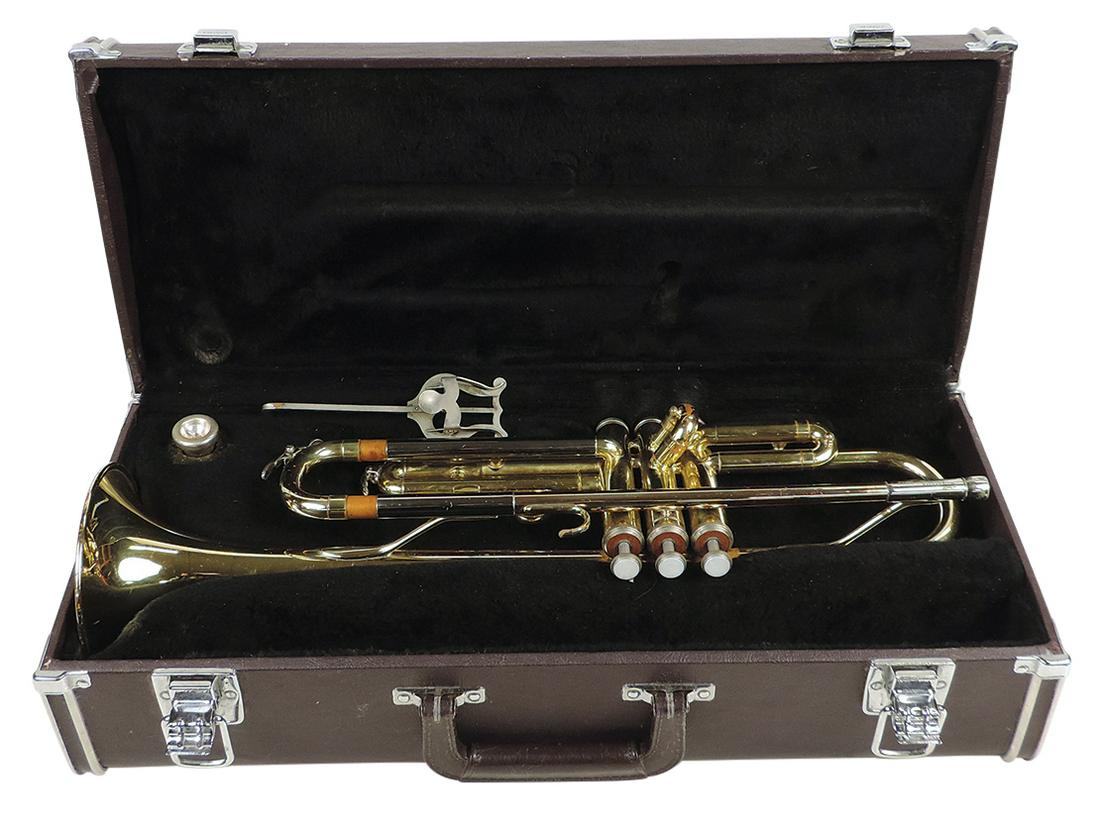 Musical Instrument, student trumpet, mfgd by Yamaha, Mod. YTR2320, Ser. #232987A, brass, copper &: Musical Instrument, student trumpet, mfgd by Yamaha, Mod. YTR2320, Ser. #232987A, brass, copper & silver-plate, 19.5"L, 5"bell, Exc untested cond w/some finish wear, matching fitted case 20.5"L.