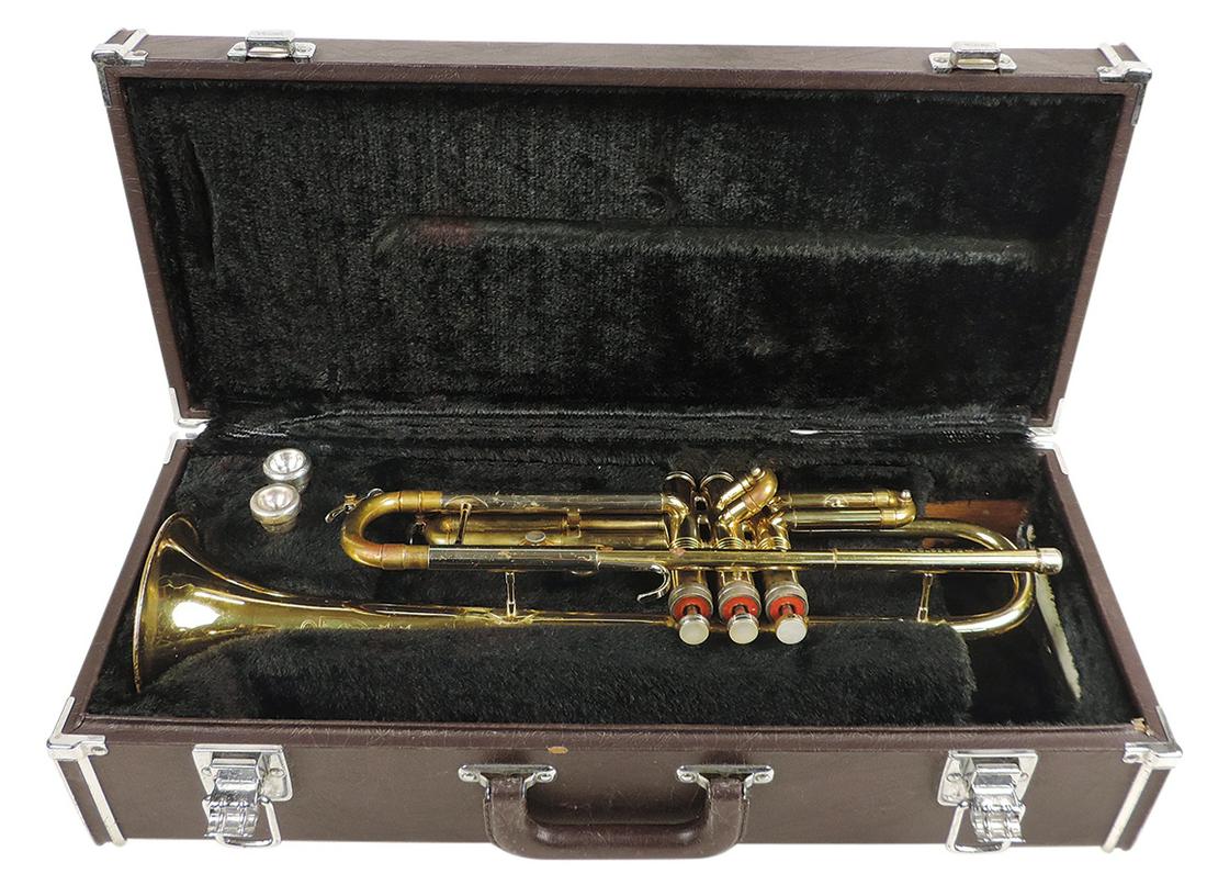 Musical Instrument, director trumpet, mfgd by Conn, Ser. #M07796, brass & silver-plate, c.1969,: Musical Instrument, director trumpet, mfgd by Conn, Ser. #M07796, brass & silver-plate, c.1969, 18.5"L w/4.75" bell & 2 mouthpieces, VG+ untested cond w/some wear & dings, in Yamaha case 21"L.