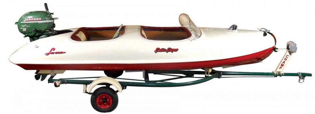 Speed boat, Larson Falls Flyer w/white topside, f: Speed boat, Larson Falls Flyer w/white topside, fiberglass, rear steering, c.1955, 14 ft. Very Rare as only 3 were ever made w/a completely white topside & 2 of the 3 are in this auction! Powered by a