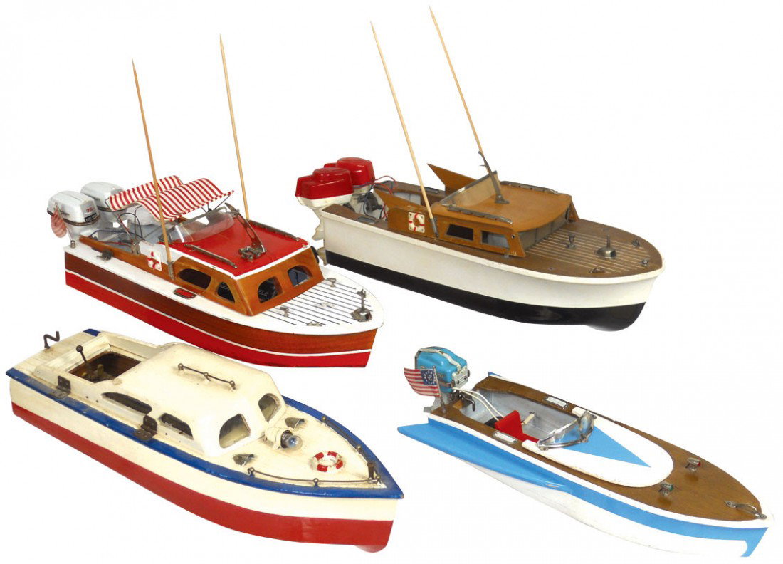 Toy boats (4), Japanese wood cabin cruisers & spe: Toy boats (4), Japanese wood cabin cruisers & speed boats, 3 w/outboard motors, all VG cond, 12" to 14"L.