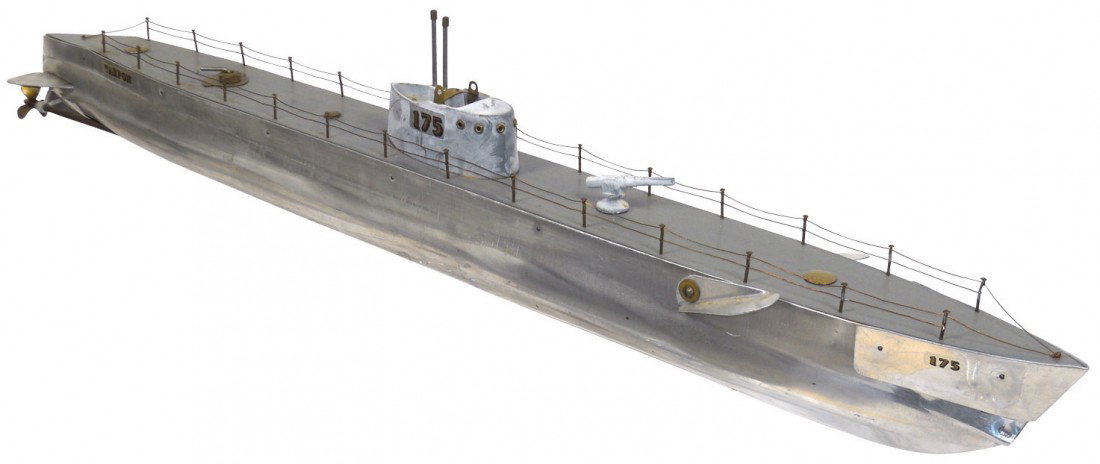 Toy boat, submarine, "175" Tarpoon, metal scale m: Toy boat, submarine, "175" Tarpoon, metal scale model windup, Exc cond w/key, 26"L. Comes w/copy of assembly instructions.
