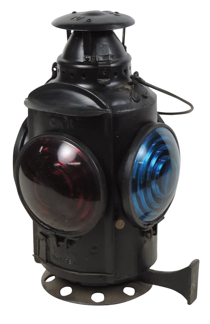 Railroad Lantern, 4-way signal switch, mfgd by Piper Montreal for Canadian National Railway w/orig: Railroad Lantern, 4-way signal switch, mfgd by Piper Montreal for Canadian National Railway w/orig burner, Exc repainted cond, 15"H.