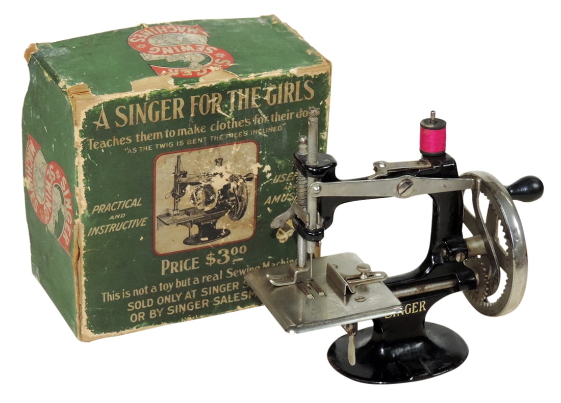 Child's Sewing Machine, Singer, working model in orig box, Exc cond, box w/wear, 6.5"H. (1 of 1)