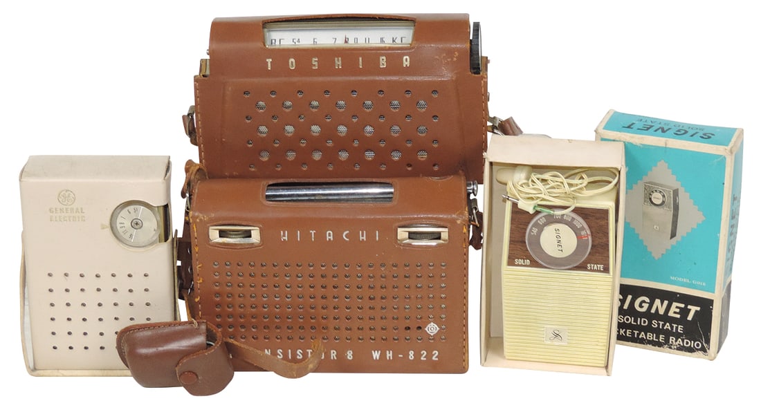 Transistor Radios (4), Hitachi & Toshiba portables w/leather cases, GE & Signet pocket, latter in (1 of 2)