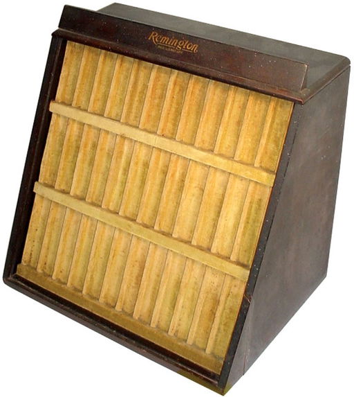 925 Remington Pocket Knife display case, wood w/divide Nov 05, 2005