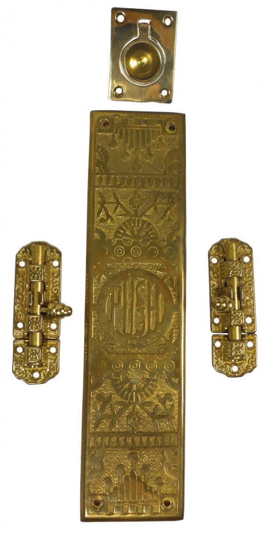 Door hardware, Arts & Crafts period brass push pl: Door hardware, Arts & Crafts period brass push plate, "Windsor" pattern by Sargent & 3 brass latches, all Exc cond, up to 11.5"H.