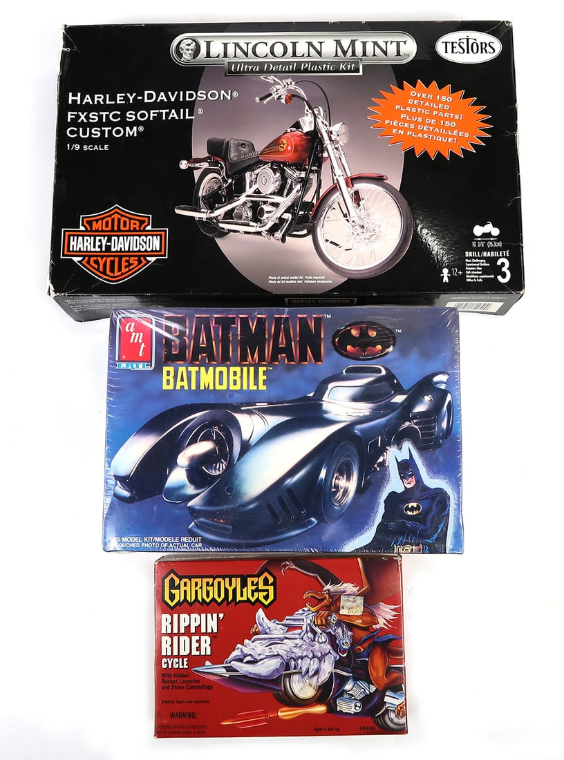 Toy Scale Models (3), Gargoyles Rippin' Rider Cycle, Harley-Davidson Lincol (1 of 3)