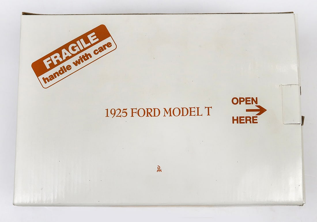 Toy Scale Model, Replica 1925 Model T, New In Box, 10" L.: Toy Scale Model, Replica 1925 Model T, New In Box, 10" L.