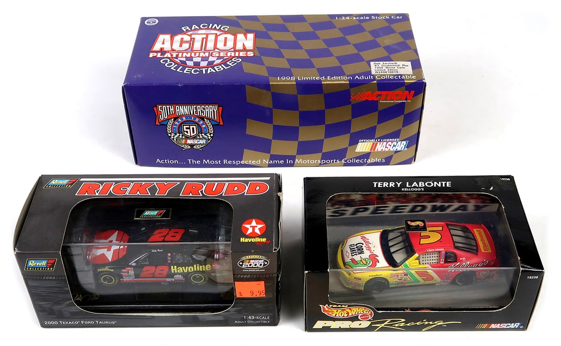 Nascar scale Models (3), 1:24 scale Dale Earnhardt #3 by Ac (1 of 2)