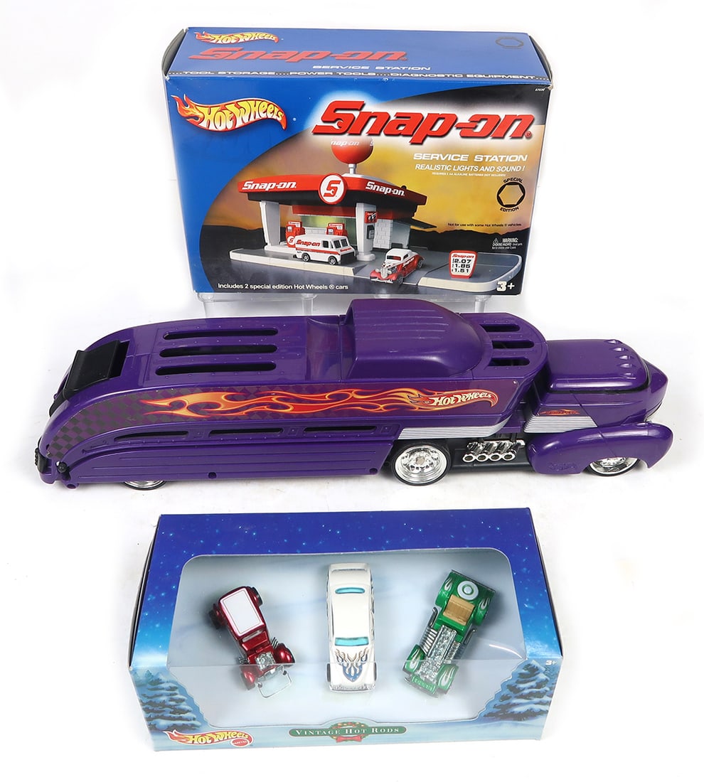 Hot Wheels (3), Snap-On Service Station with Realistic Lights & Sound Inclu: Hot Wheels (3), Snap-On Service Station with Realistic Lights & Sound Includes 2 Special Edition Cars, Vintage Box Set of 3 Hot Rods & 2002 Purple Big Rig Car Carrier Semi Truck Transporter, VG cond,