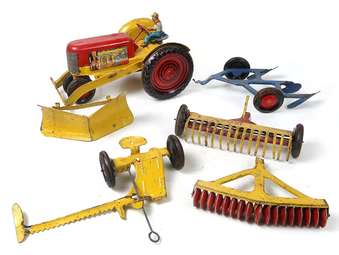 Marx Tin-Litho Tractor &  5 Accessories, Good+ cond w/out motor, largest 12 (1 of 1)