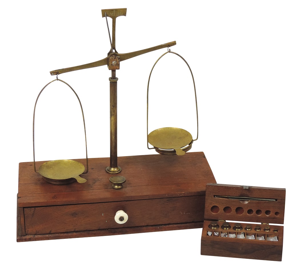 Apothecary Traveling Scale, 19th C. mahogany balance type w/brass fittings, includes matching box of (1 of 1)