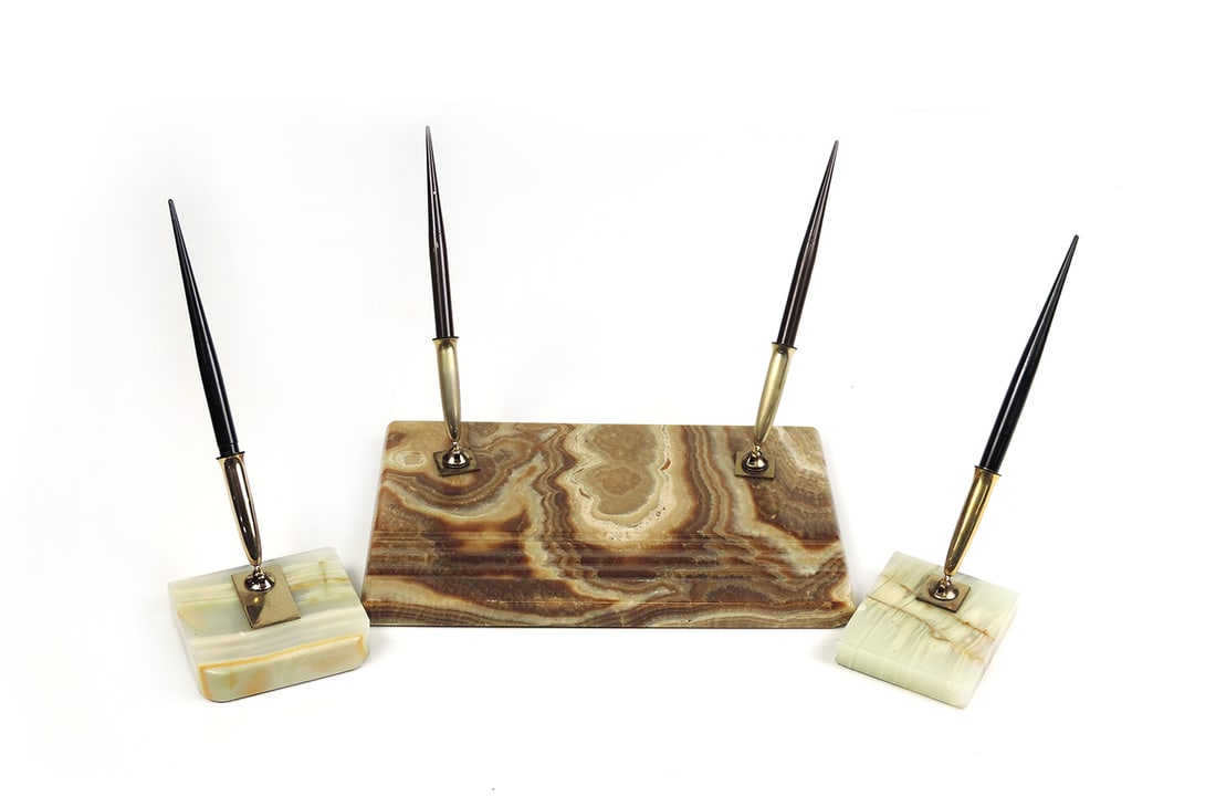 3 Sheaffer Fountain Pen Desk Sets, An Oyster Onyx W/two Brown White Dot Sno (1 of 2)