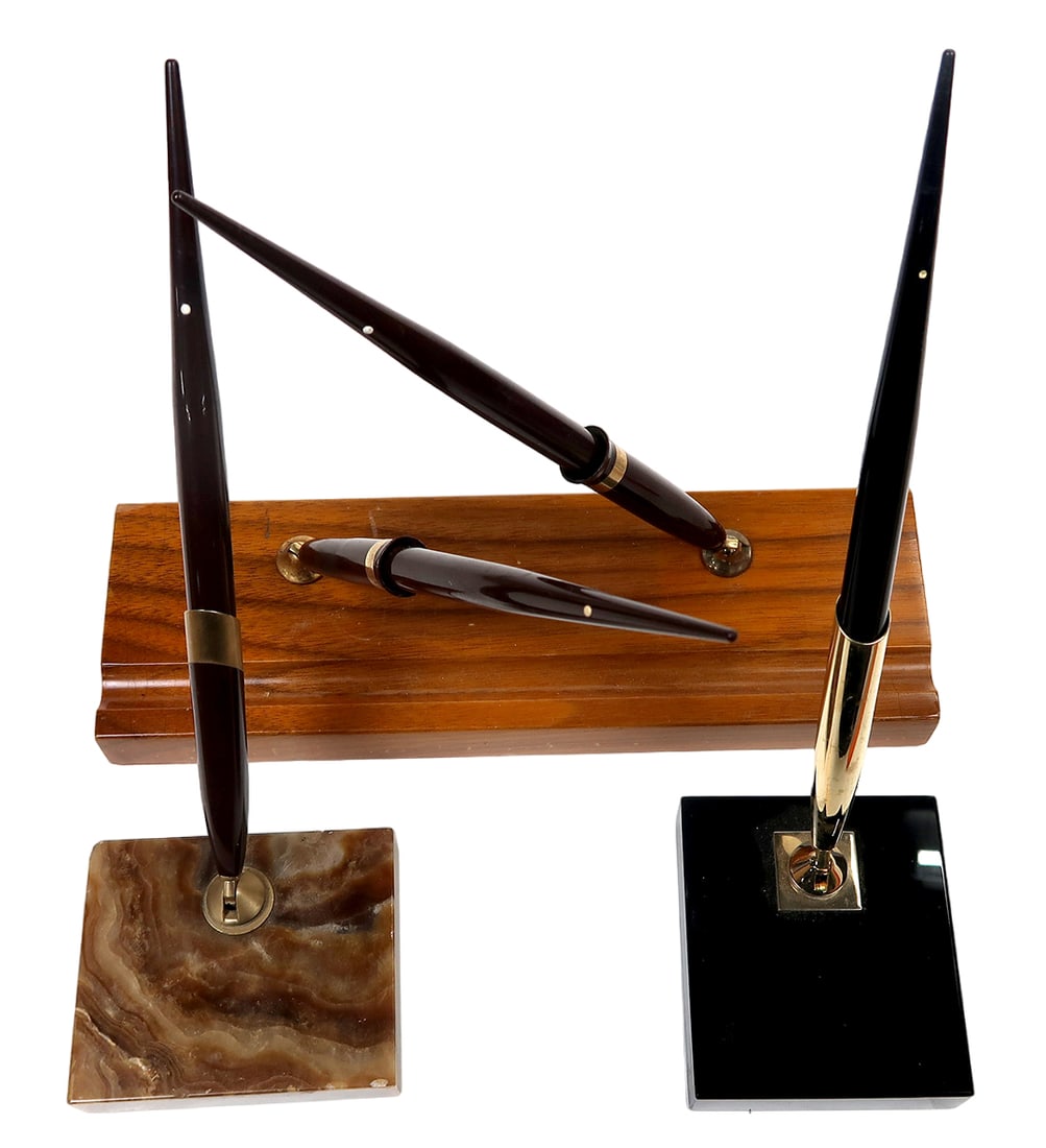3 Sheaffer Desk Sets, All White Dot, Walnut Stand W/brown Two-tone Gold Nib (1 of 2)