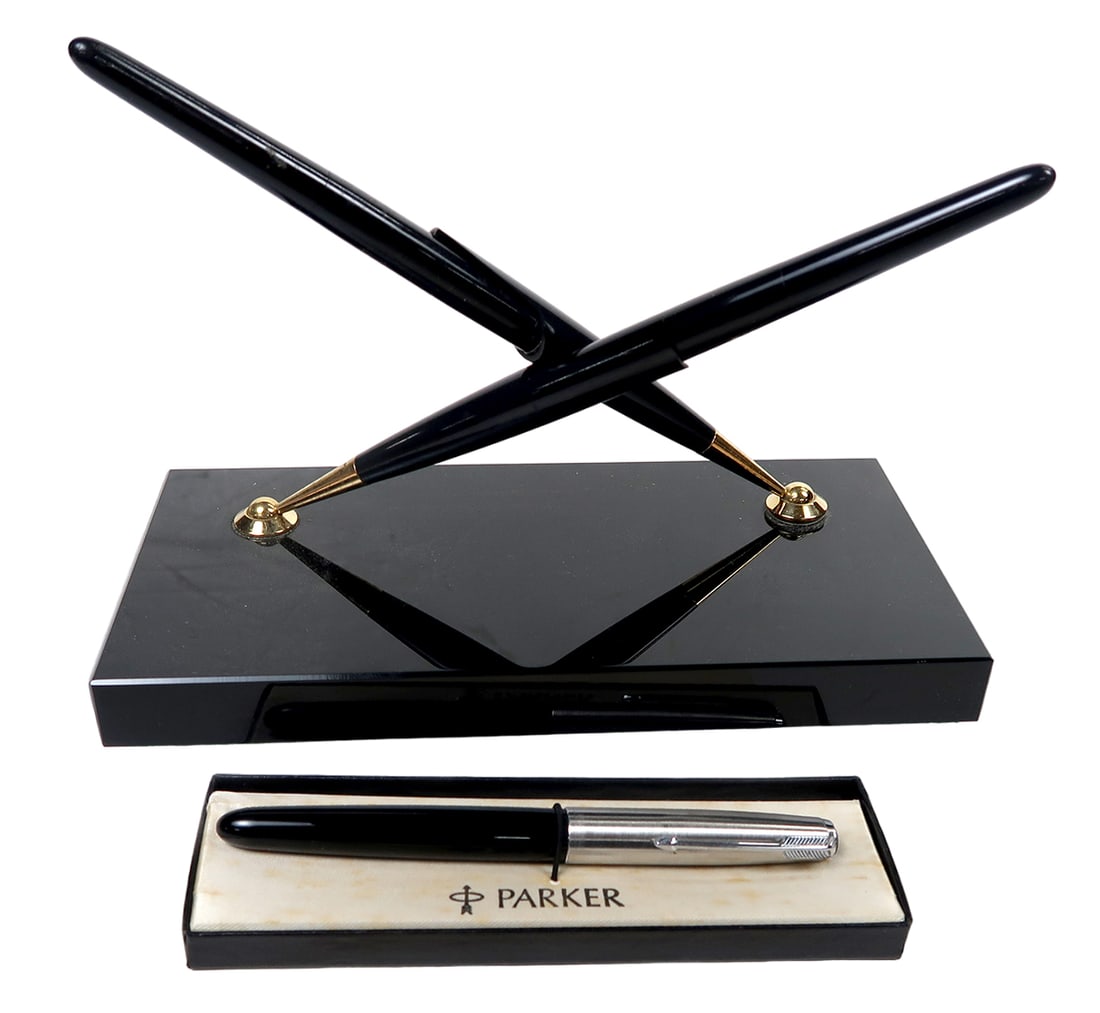 3 Parker 51 Fountain Pens A Dbl Desk Set W/blk Onyx Base And A Brushed Chro (1 of 2)