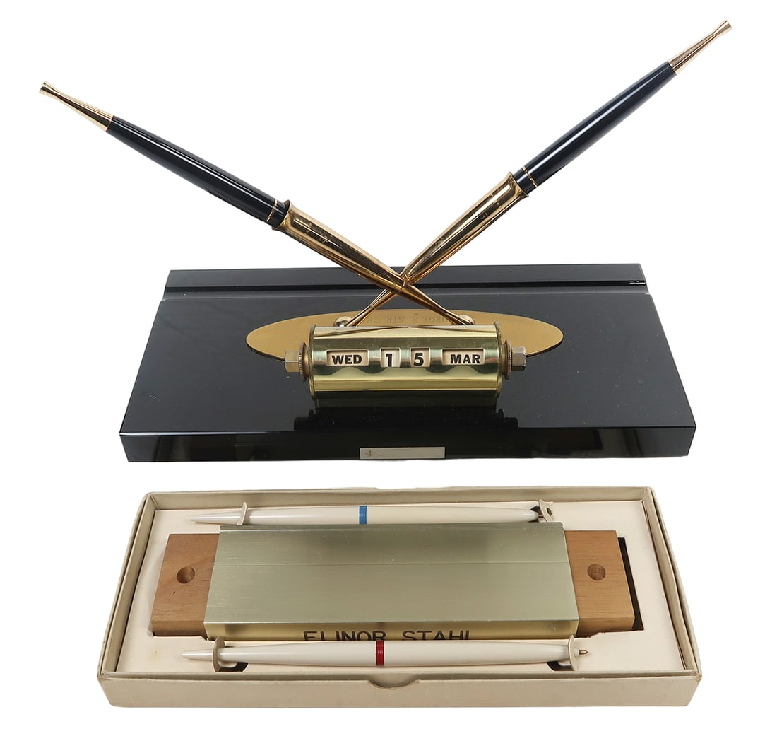 2 Parker Desk Sets, A Blk Onyx Stand With Perpetual Calendar And Two 61 Inl (1 of 4)