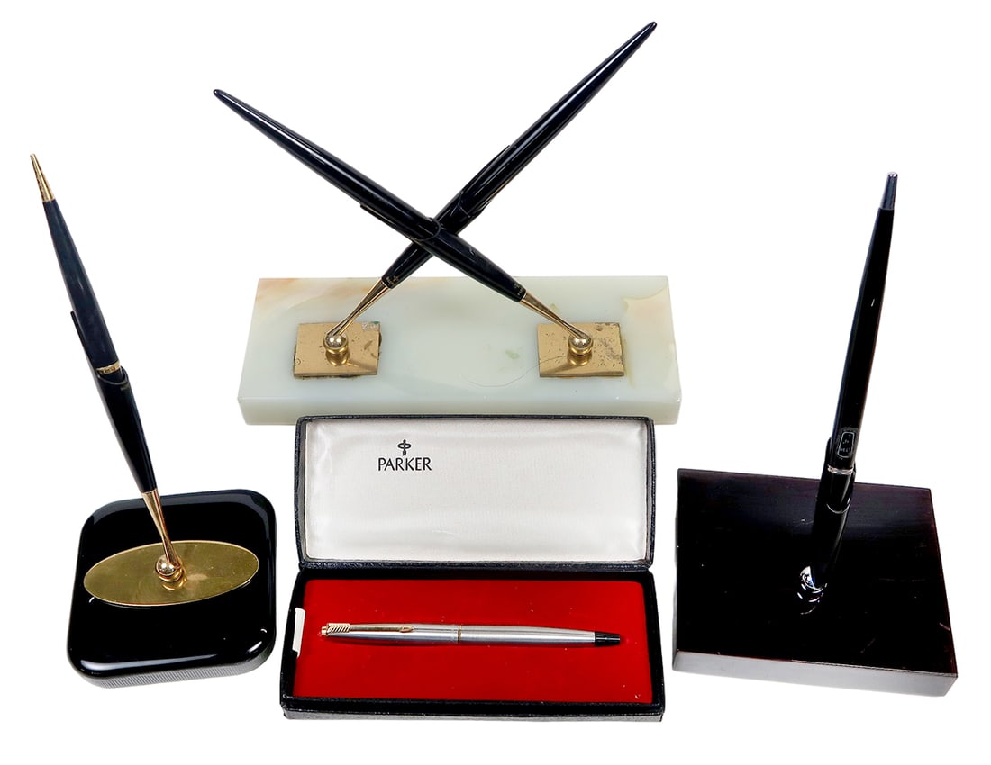 5 Parker Fountain Pens, A Dbl Onyx Stand & Maroon Glass With 51 Fountains,: 5 parker fountain pens, a dbl onyx stand & maroon glass with 51 fountains, a grey marble w/a 45 fountain, and a boxed 45 brushed nickel w/gold clip, vg or better untested cond, largest 8. 5"l.