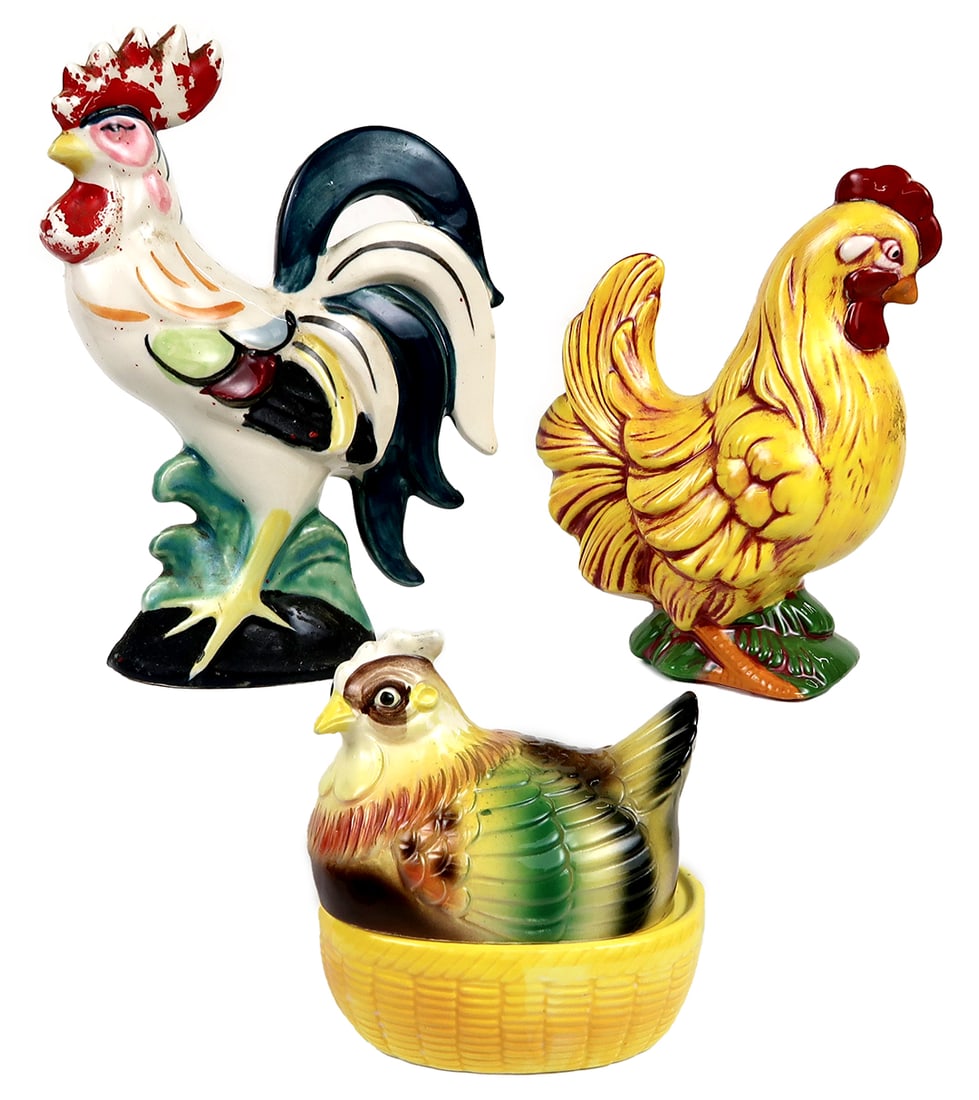 Collectibles (3) Rooster, Hen Figurines, Hidden Egg Hen On Nest Salt & Pepp (1 of 2)