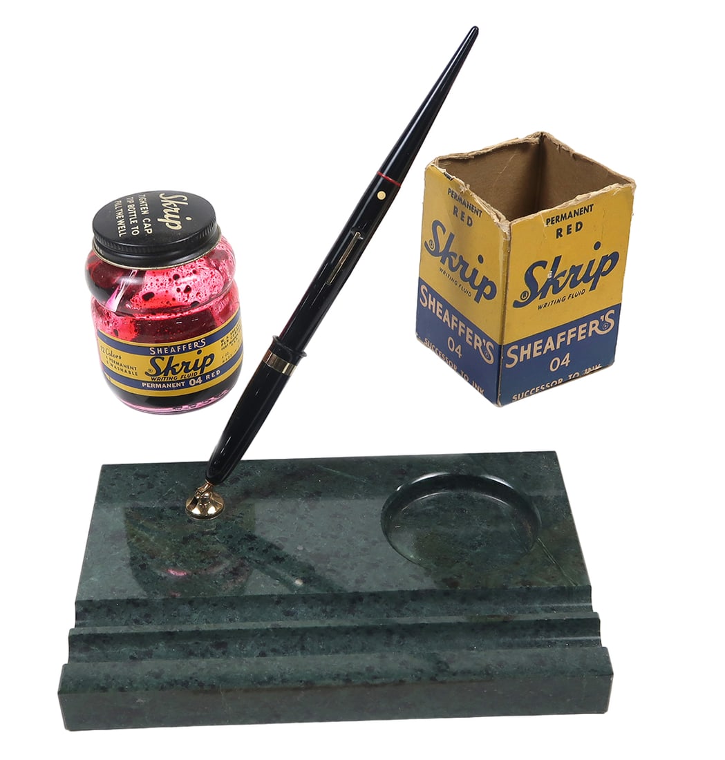 A Sheaffer White Dot Red Ink Lever Fill Pen With Two-tone Nib In Green Marb (1 of 2)