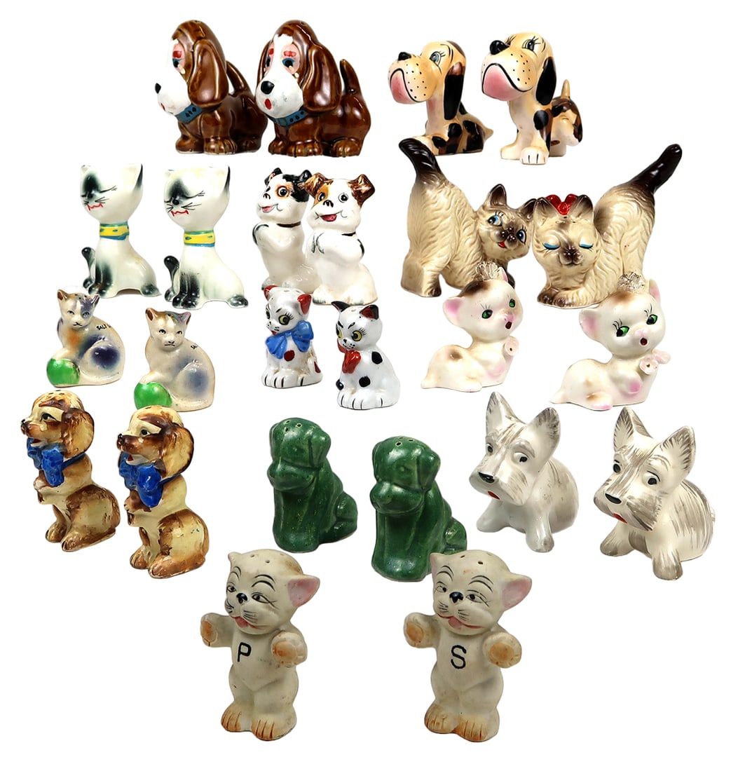 Salt & Pepper Shakers (12 Sets) Dog/cat, Souvenir Of Salt Lake City, Unmark: Salt & pepper shakers (12 sets) dog/cat, souvenir of salt lake city, unmarked/made in japan, ceramic, good to vg cond w/possible paint loss, minor chipping or missing stoppers, 4"l.
