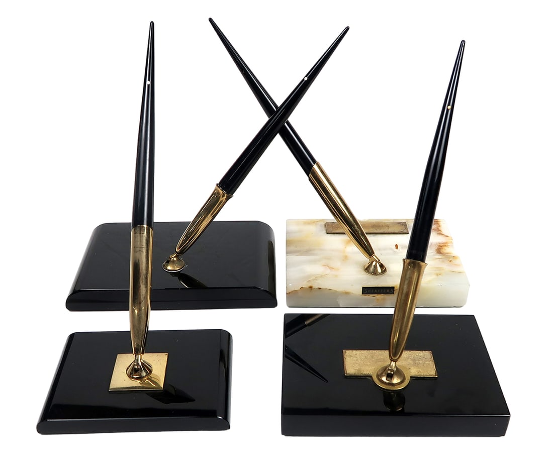 Sheaffer Desk Sets, All With Fountain Pens, Incl 2 Inlaid V Nibs (1-14k) In (1 of 2)