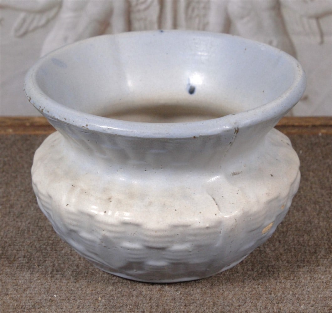 A Blue/Grey Stoneware Spittoon, VG cond, 7.5"Dia. (1 of 2)