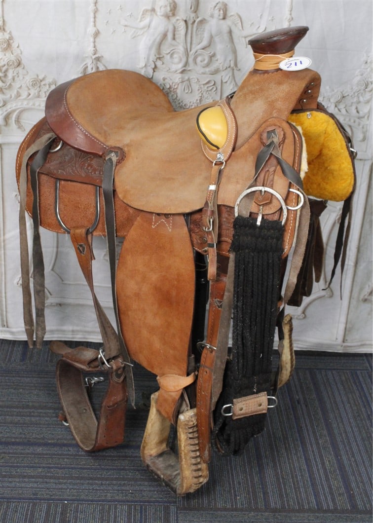 A Modern Tooled leather & suede Western saddle, 16"seat in VG+ cond. 26"L. (1 of 1)