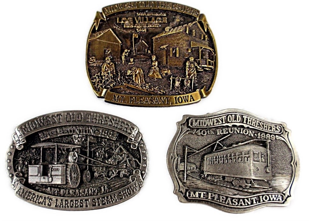 Belt Buckles. 3 pcs. 1 Midwest Old Thrashers Mt Pleasant Iowa. "1932 Reunio: Belt Buckles. 3 pcs. 1 Midwest Old Thrashers Mt Pleasant Iowa. "1932 Reunion Log Village Explorer Post 1846" #0324. 1 Midwest Old Thrashers America's Largest Steam Show. 35th Reunion 1984 Mt Pleasant 