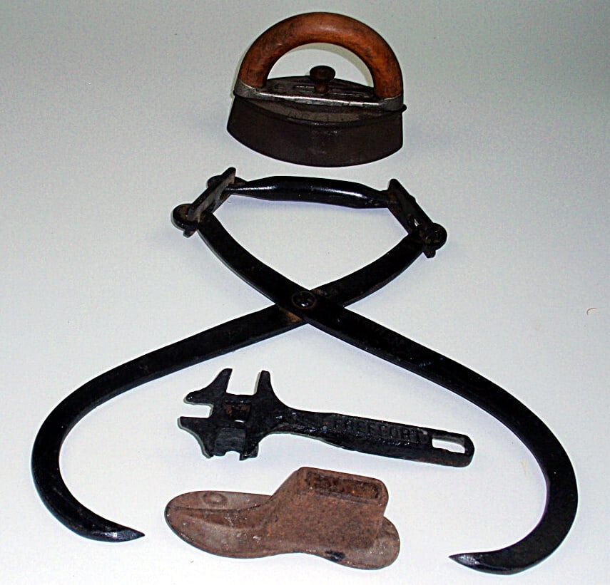 Vintage Iron (4)pcs). Sad Iron, "Western Belle", 4 Way Wrench "Freeport", I (1 of 1)