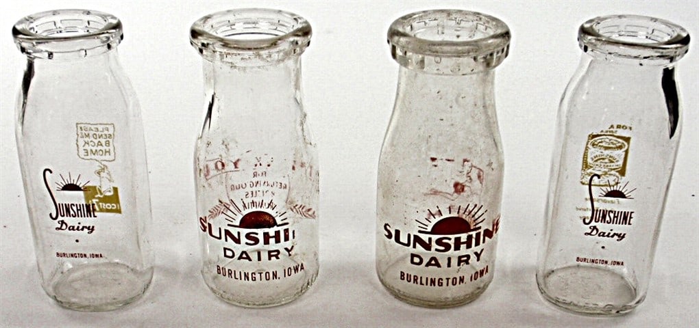 4 Burlington IA Half Pint Sunshine Dairy Milk Bottles w/enameled labels, Mo (1 of 1)