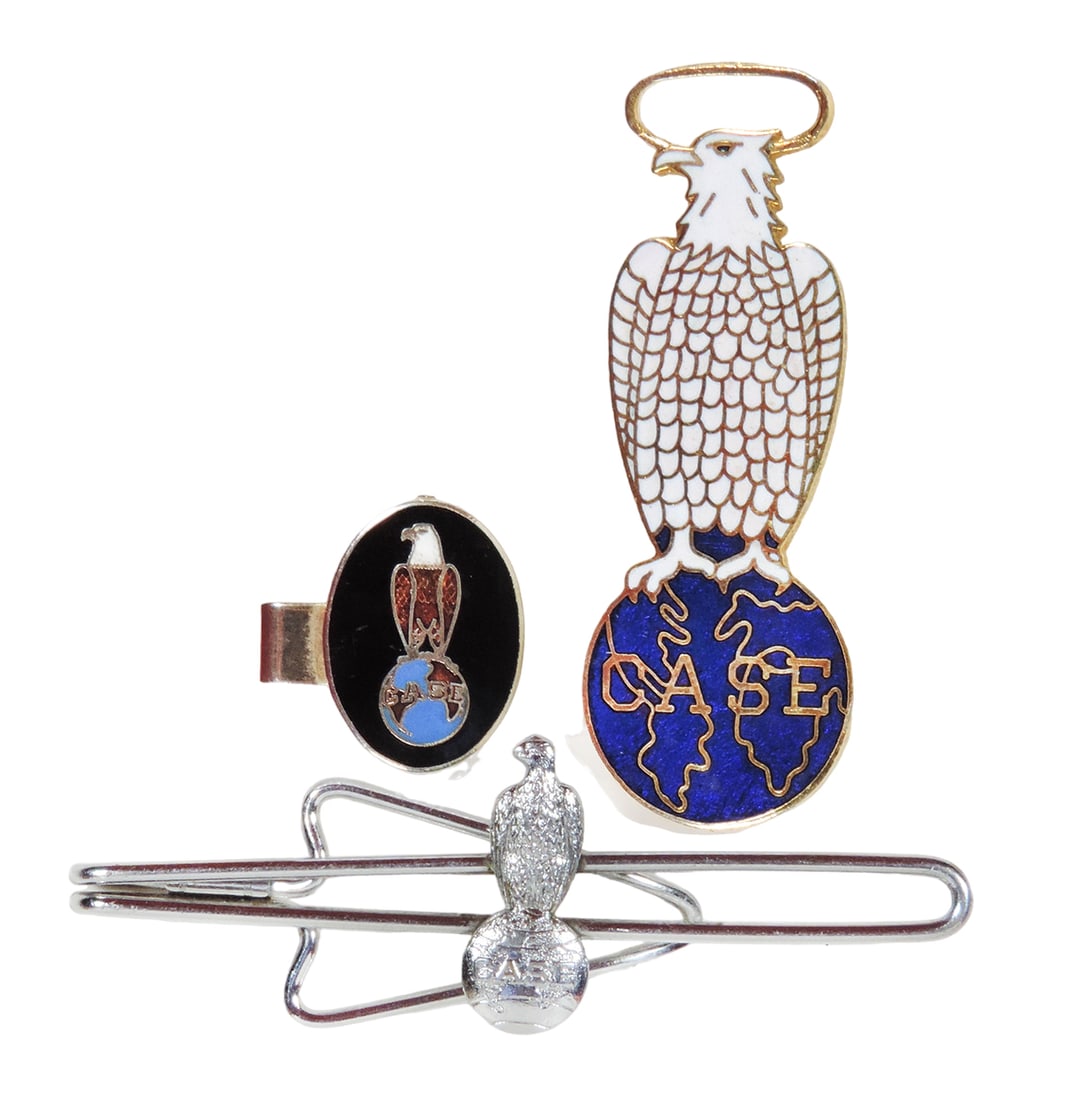 CASE Collectables (3), Eagle on Globe Watch Fob, Eagle on Globe clip, porce (1 of 1)