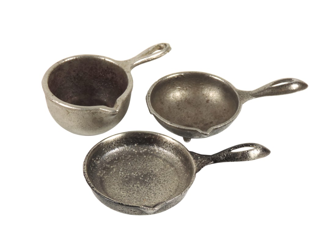 Antique Child's or Salesman Samples (3), frying pan/pot & deep pan, all cas (1 of 1)