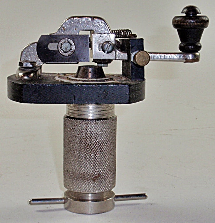 A Vintage Pool Cue Repair Lathe (1 of 4)