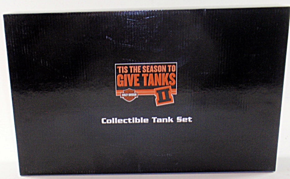 A Harley Davidson 2005 Tank Set (1 of 4)