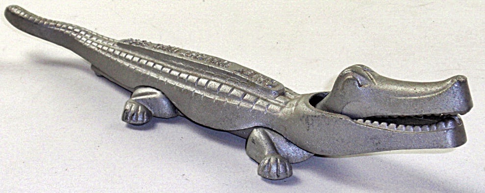 A Hedford Bros Foundry Alligator Nutcracker (1 of 5)