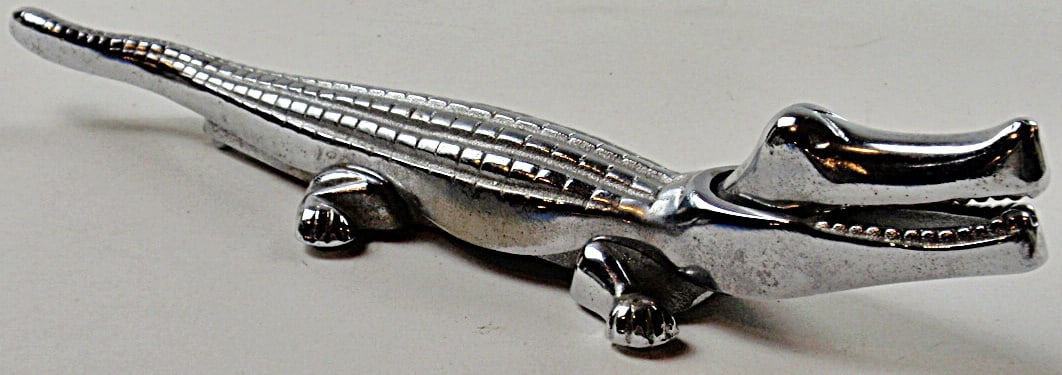 A Hedford Bros Foundry & Hitching Alligator Nutcracker (1 of 7)