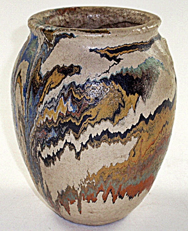 An Ozark Roadside Tourist Pottery Vase (1 of 2)