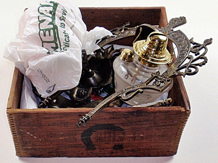 A Victorian Pull-Down Parlor Lamp (1 of 4)