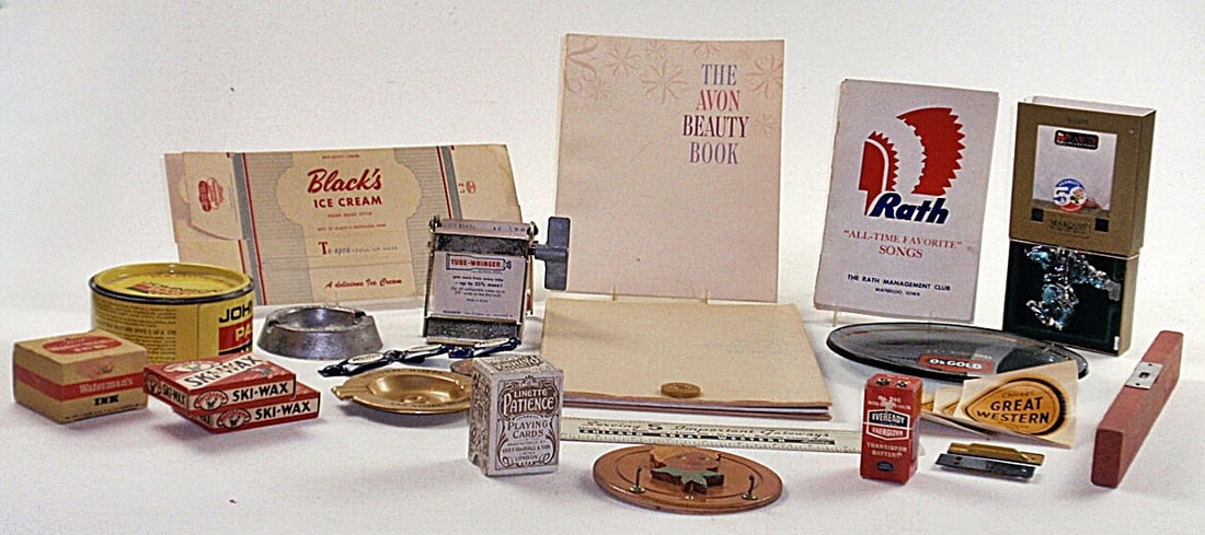 Lot of vintage advertisements and random things (30+) (1 of 8)