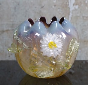 A Victorian Art Glass Rose Bowl
